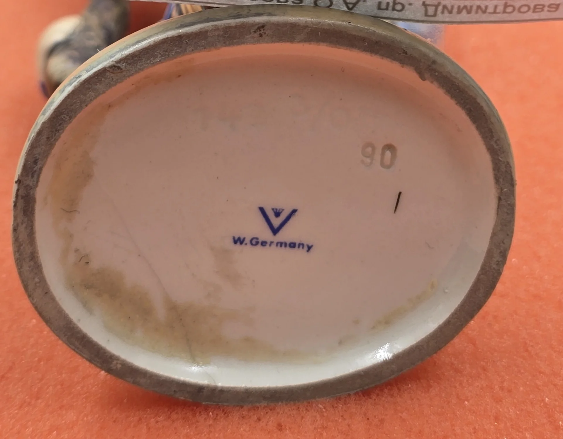 Статуэтка "Мальчик на яблоне" — миниатюра 2