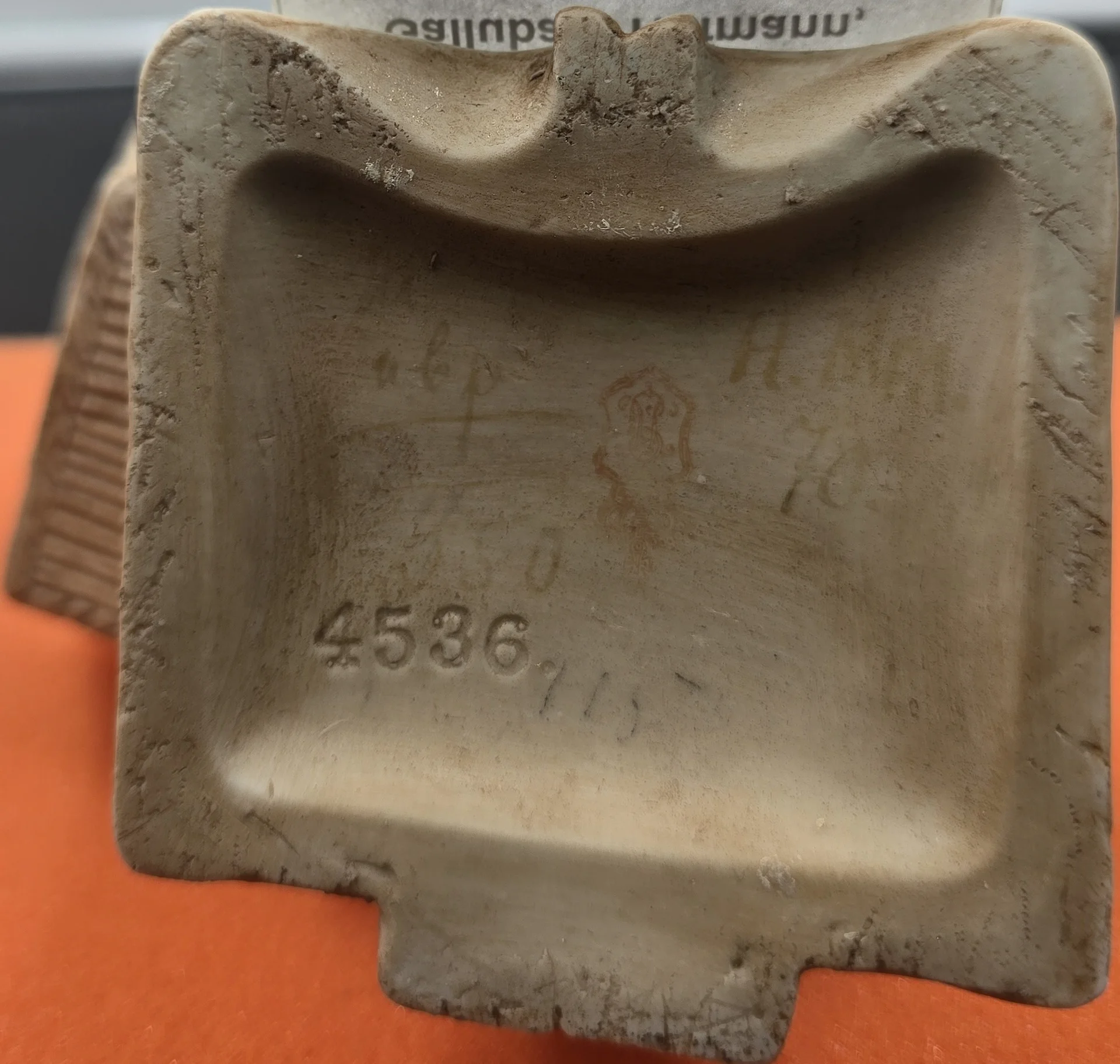 Статуэтка "Крестьянка с корзинкой" — миниатюра 2