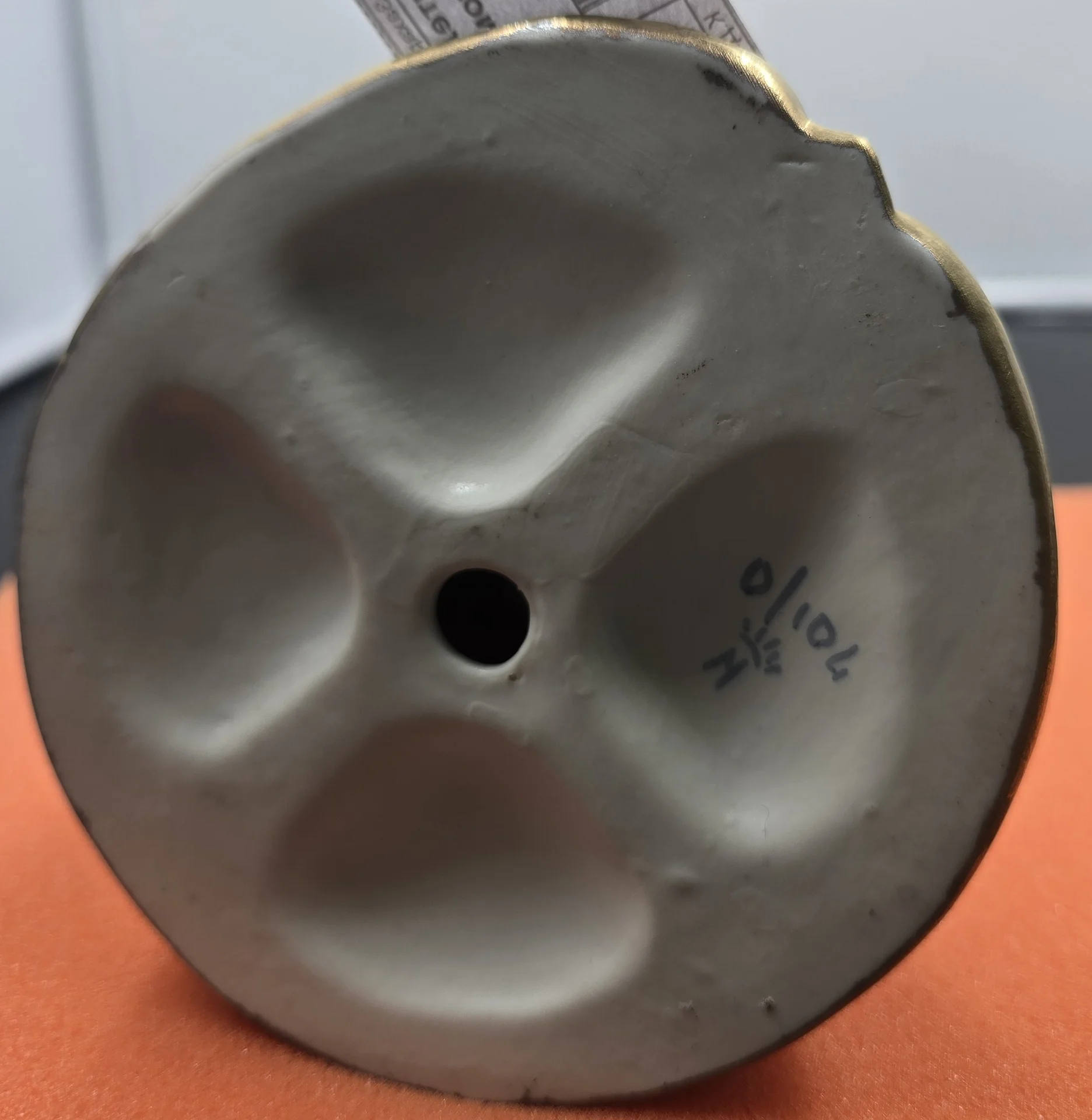 Статуэтка Джентльмен с трубкой зонтом — миниатюра 2