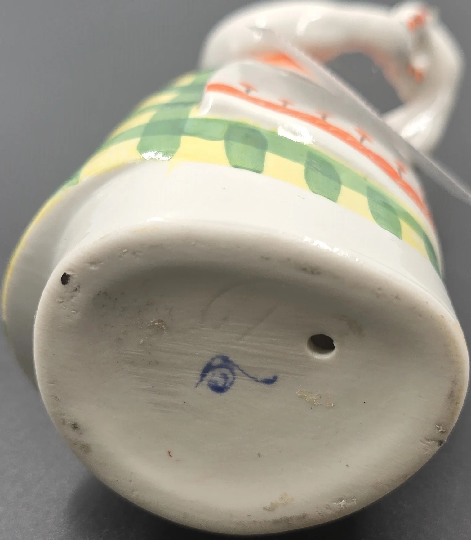 Статуэтка "Девушка с куманцом" — миниатюра 2