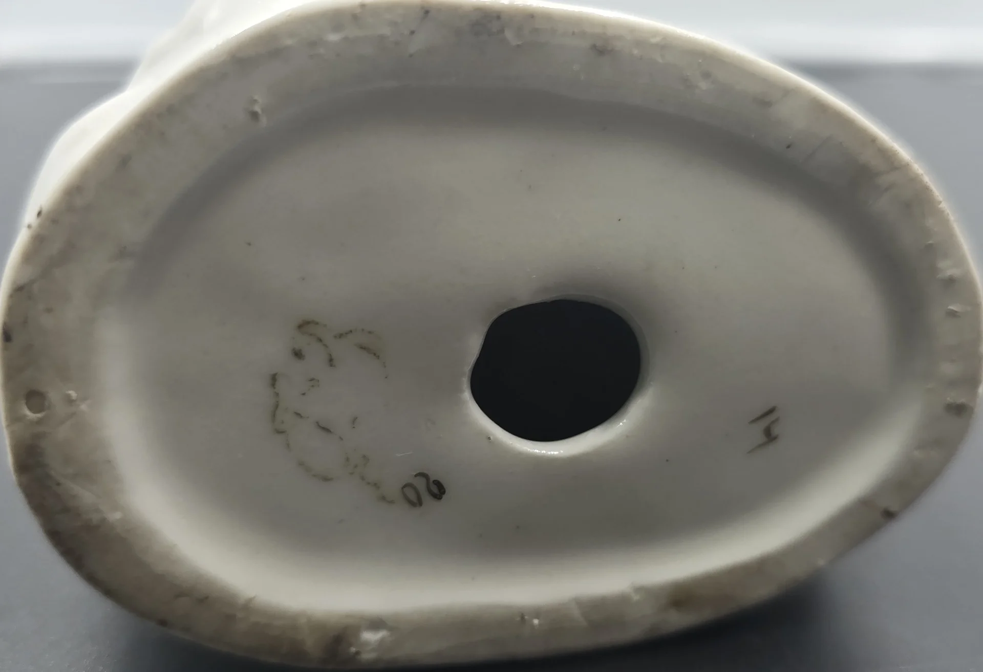 Статуэтка "Армянка(Ануш) с кувшином" — миниатюра 2