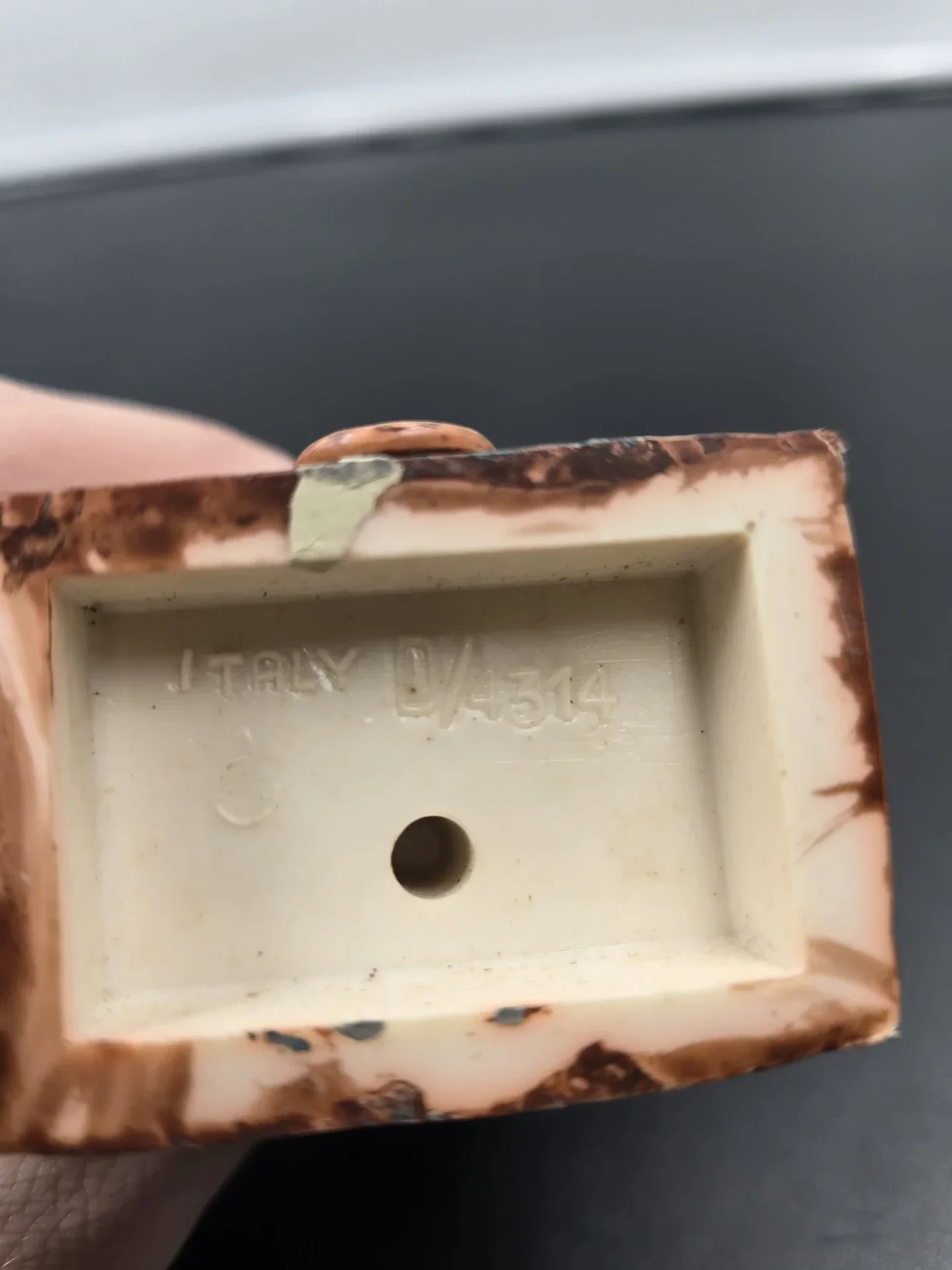 Статуэтка Мальчик-фарцовщик, Италия — миниатюра 2