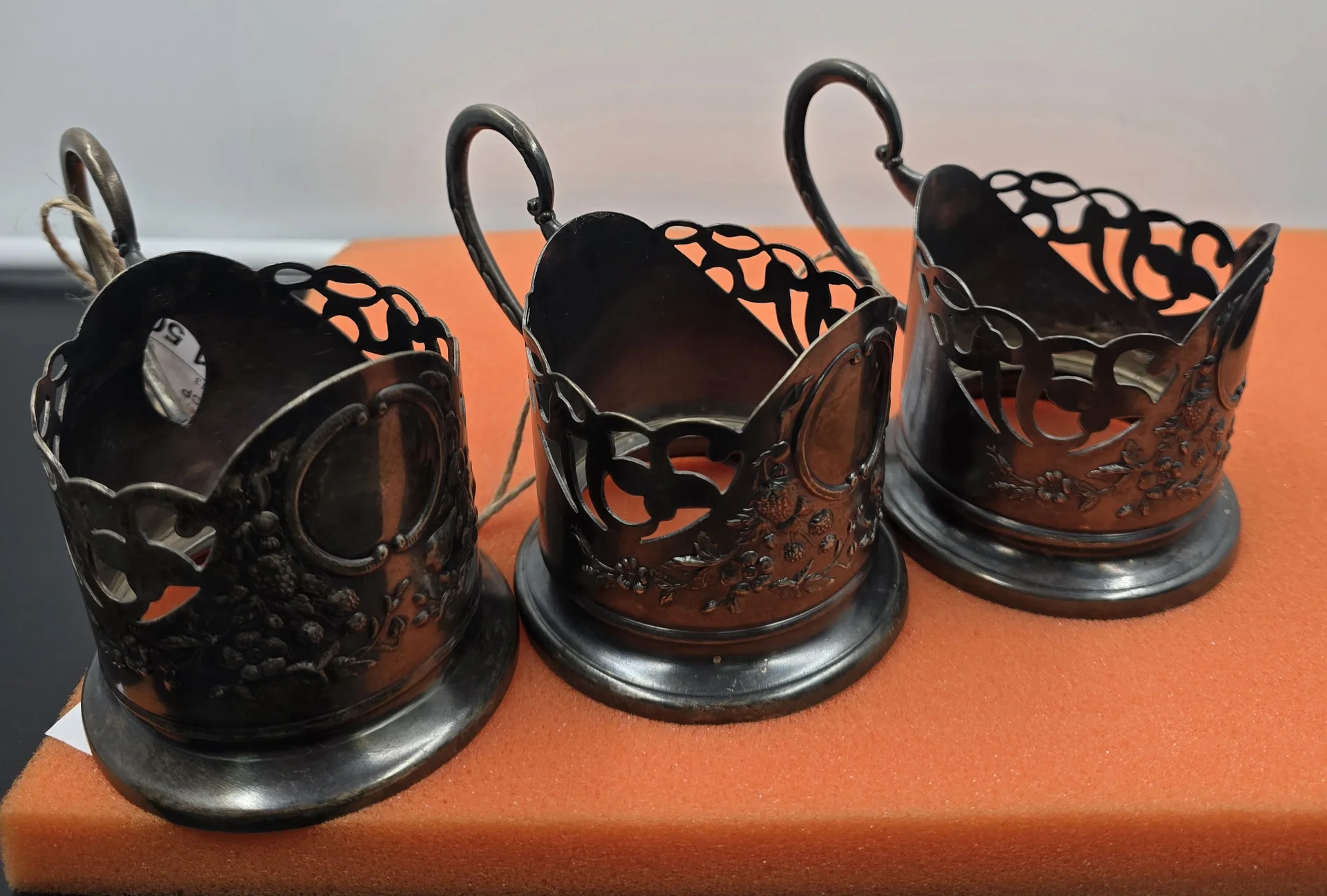 Подстаканник "Фрукты, ягоды", мельхиор, СССР — миниатюра 3